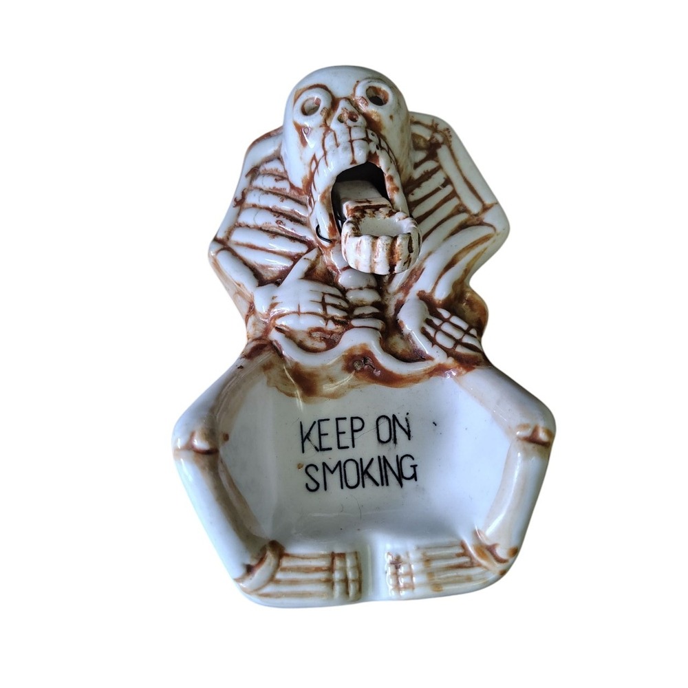 Vintage keep on smoking ashtray skeleton skull
